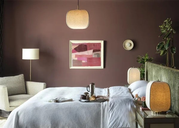 How Seasonal Lighting Choices Shape Household Well-Being